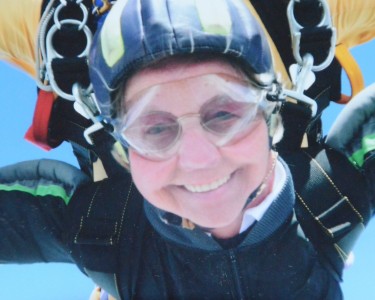 Daring 88-year-old set to jump off a plane