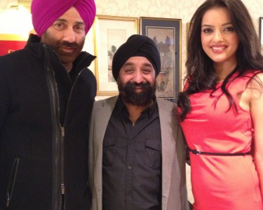 Aussie model makes Bollywood debut in Leicester