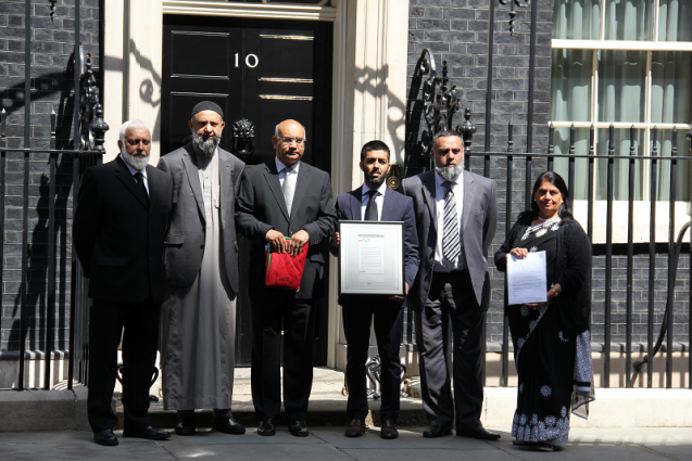 Leicester East MP Keith Vaz along with members of Leicester's faith communities outside 10 Downing Street. Credit. Pukaar News