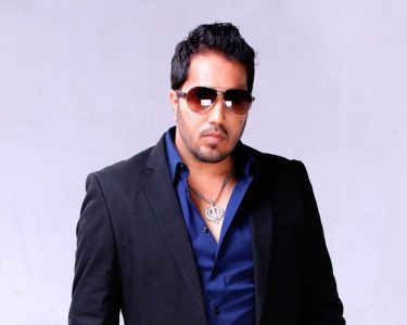 PRESS RELEASE: Singing King of Bollywood Mika Singh’s Debut Performance in Leicester