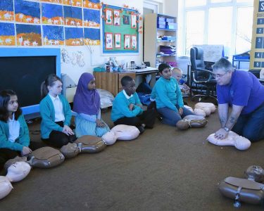 LEICESTER PRIMARY SCHOOL TRAINS PUPILS IN VITAL LIFE-SAVING SKILLS