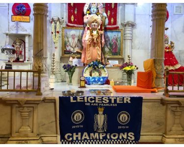 Leicester community pays tribute to late Chairman, Vichai Srivaddhanaprabha