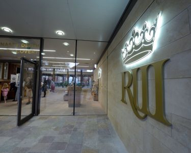 VISIT LEICESTER STORE TO MOVE INTO KING RICHARD III VISITOR CENTRE