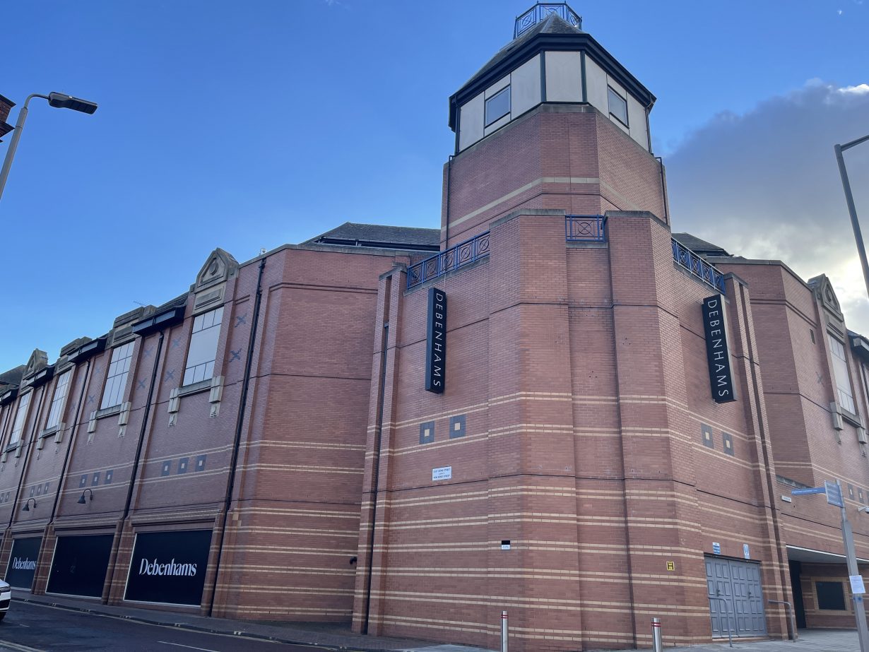 DEPARTMENT STORE TO BE DEMOLISHED TO MAKE PLACE FOR 300 APARTMENTS 