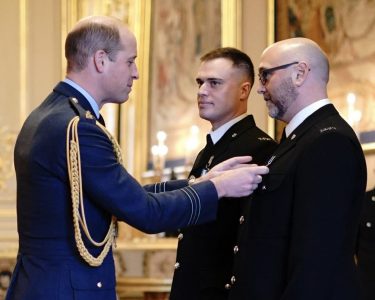 GALLANTRY MEDALS FOR OFFICERS WHO TRIED TO SAVE LIVES AT LEICESTER HELICOPTER TRAGEDY