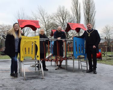 NEW PLAY EQUIPMEMT INSTALLED AT PARK THANKS TO MUM’S MAMMOTH FUNDRAISING EFFORT