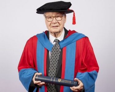 HONORARY DEGREE FOR PIONEERING POLICE DETECTIVE WHO HUNTED DOWN COLIN PITCHFORK