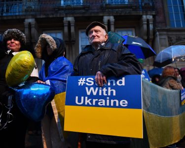 HUNDREDS SHOW SUPPORT FOR UKRAINE OUTSIDE LEICESTER TOWN HALL