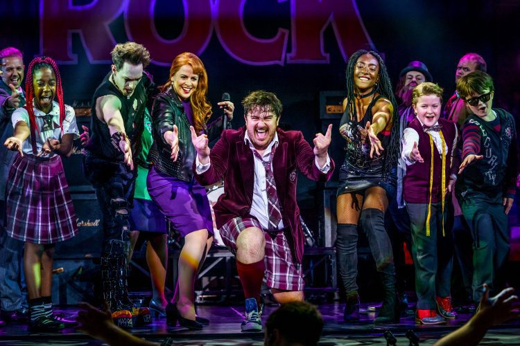 Leicester Time: REVIEW: SCHOOL OF ROCK THE MUSICAL