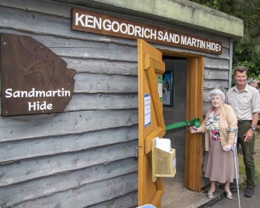 COUNTRY PARK BIRD HIDE NAMED IN HONOUR OF LEICESTERSHIRE RESIDENT