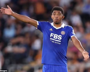 LEICESTER CITY AGREE TRANSFER OF WESLEY FOFANA IN £75M CHELSEA DEAL